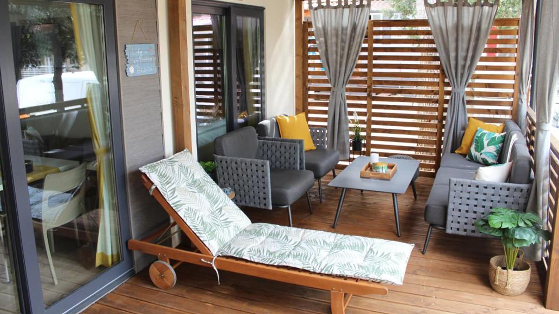 Mobile Home TWO SISTERS